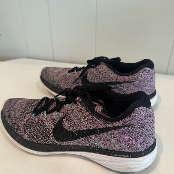 Nike Lunarlon running shoes - Picture 7 of 8